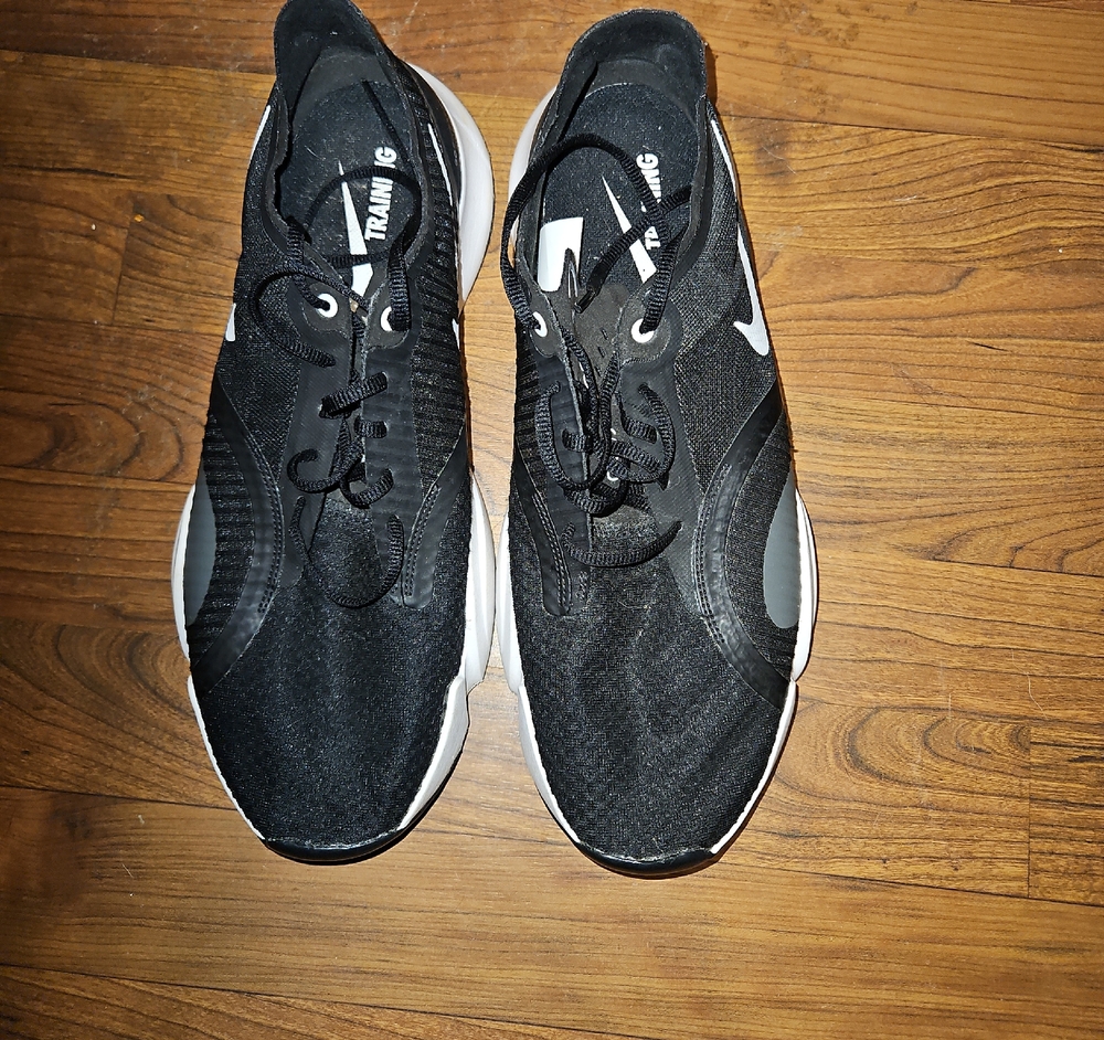 Nike Black and White Athletic Shoes with Minimalist Design